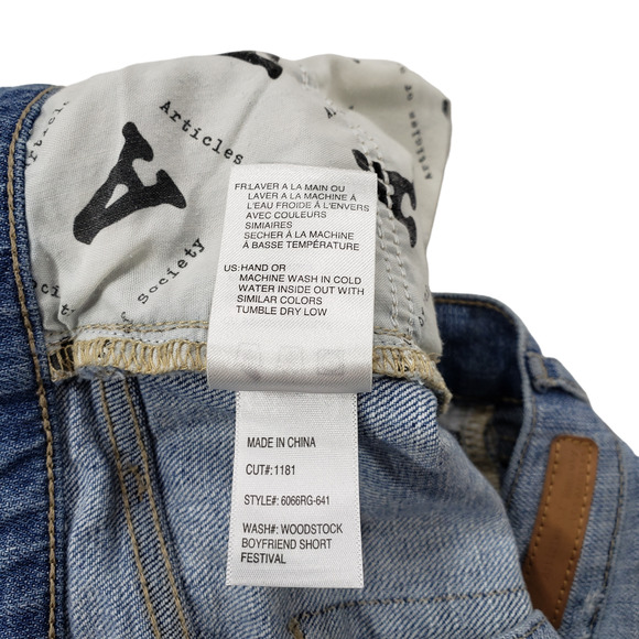Articles of Society Jean Short 24 Women Light Blue Faded Distress Raw Rolled Hem - Picture 7 of 12